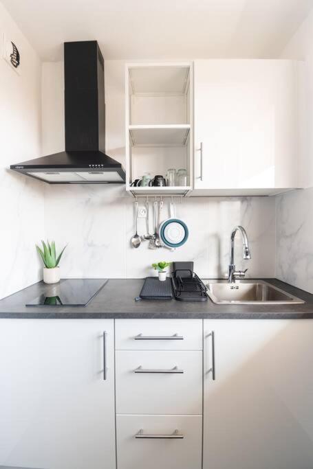 Apartamento Le Citadin-T1-28M2-Pte Paris M7 Le Kremlin-Bicêtre Exterior foto